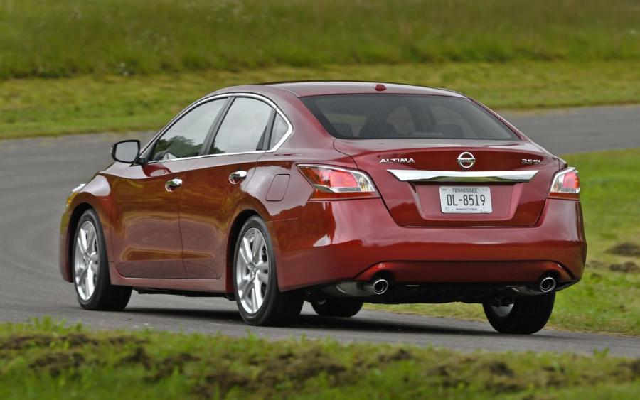  Nissan Altima 2013 года  (фото 43 из 82)